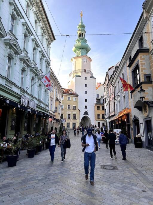 Luxurious And Royal Apartment In The Old Town Bratislava Dış mekan fotoğraf